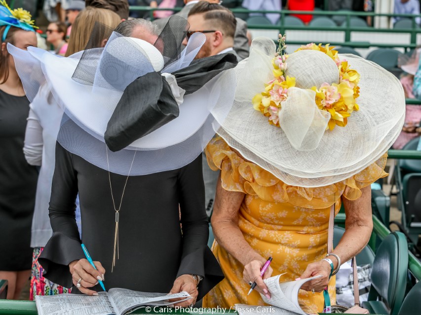 Kentucky-Derby-Fashion-at-the-Races-66