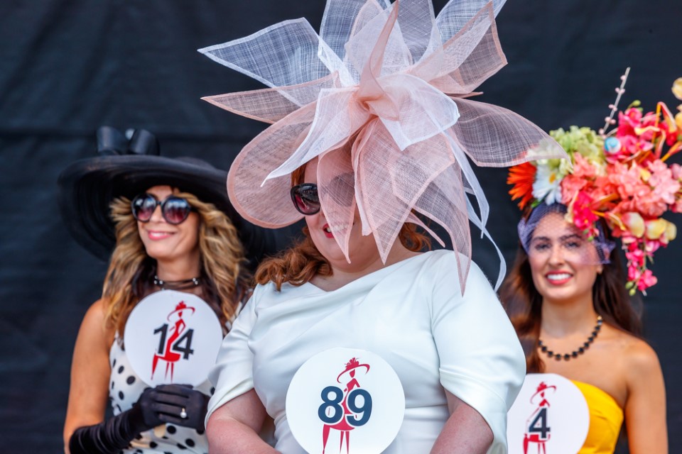 Fashion-at-the-Races-at-Queens-Plate-Woodbine-1