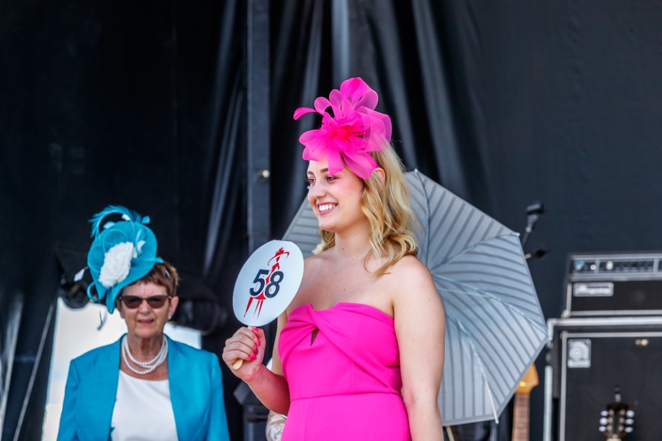 Fashion-at-the-Races-at-Queens-Plate-Woodbine-17