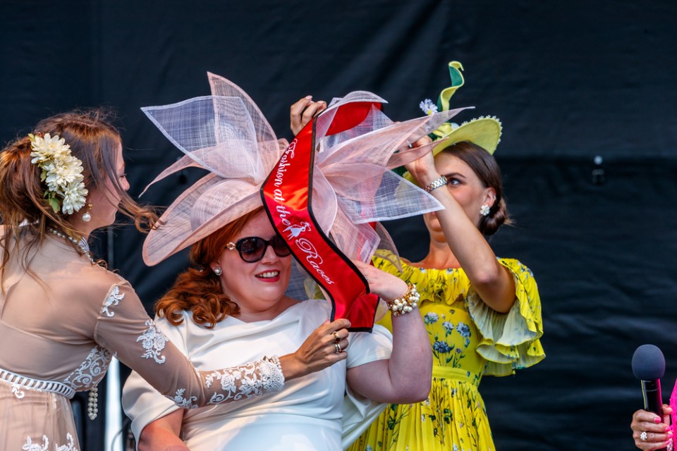 Fashion-at-the-Races-at-Queens-Plate-Woodbine-286