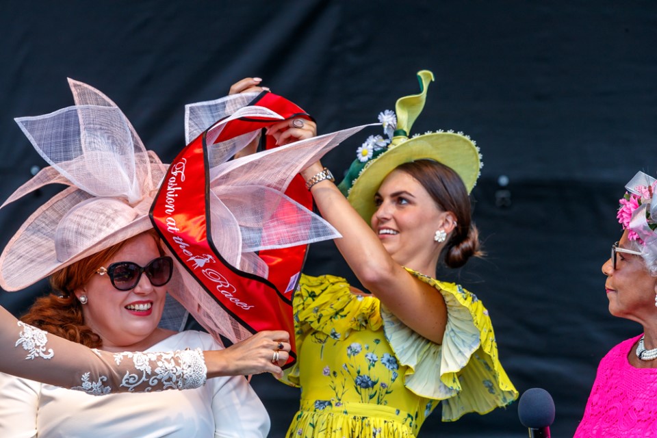 Fashion-at-the-Races-at-Queens-Plate-Woodbine-287