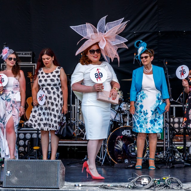 Queens-Plate-Fashion-at-the-Races-Competition-220