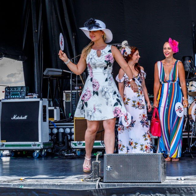 Queens-Plate-Fashion-at-the-Races-Competition-319