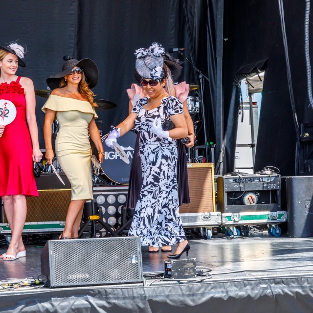 Queens-Plate-Fashion-at-the-Races-Competition-374