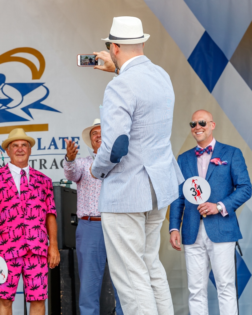 Fashion at the Races at Woodbine Queen's Plate Photo by Jesse Caris (60)